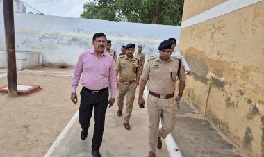 डीएम एसपी ने किया कारागार का निरीक्षण,बंदियों से समस्याओं को जाना,निस्तारण के दिए आदेश