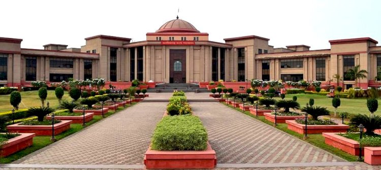  मुख्य सूचना आयुक्त एवं सूचना आयुक्त की नियुक्ति पर उच्च न्यायालय छत्तीसगढ़ ने दिया स्थगन,  सूचना आयोग में अनुभव की नई शर्त के खिलाफ हाई कोर्ट में लगाई गई थी याचिकाएं 