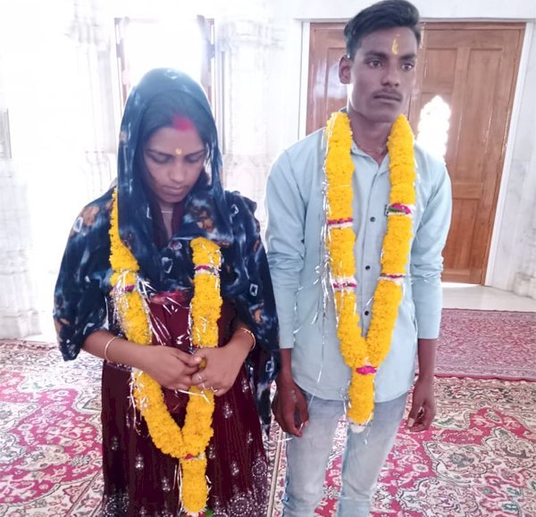 लुटेरी दुल्हन,कोर्ट और मंदिर में शादी के एक घंटे बाद दो लाख का माल लेकर फरार