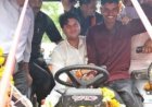 केंद्रीय मंत्री सिंधिया नौजवान युवा की दिलेरी पर हुए फिदा, 12 घंटे के भीतर  ट्रैक्टर गिफ्ट कर वादा निभाया