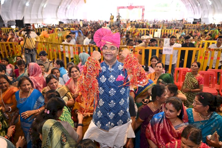 लव जिहाद और नशे के खिलाफ लड़ाई को समर्पित विश्व का सबसे बड़ा 'नरेला रक्षाबंधन महोत्सव',  नरेला रक्षाबंधन महोत्सव: पहले दिन मंत्री  सारंग को 24 हज़ार 211 बहनों ने बांधी राखी
