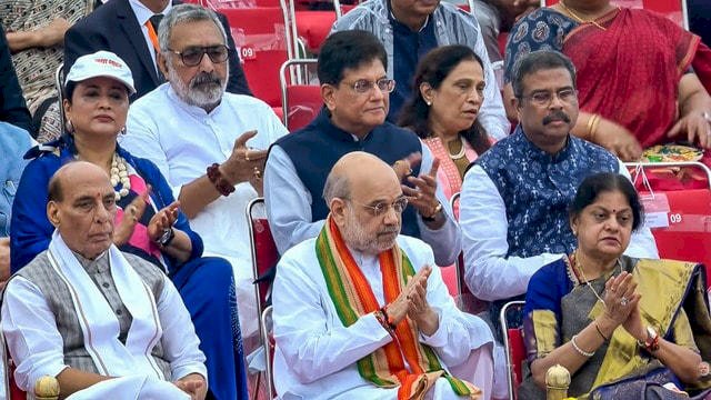 राहुल गांधी और खरगे स्वतंत्रता दिवस पर नहीं पहुंचे लाल किला, BJP बोली- देश और सेना का अपमान