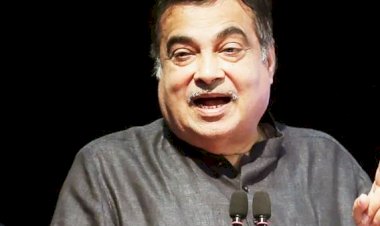 जो लोग जनता को सबसे ज्यादा मूर्ख बना पाते हैं, वही सबसे प्रभावशाली नेता बनते हैं, बोले केंद्रीय मंत्री नितिन गडकरी