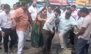 महापौर ने मेट्रो के मैनेजर को नाली में धकेला, जमकर लगाई फटकार, गुस्सा देख मौके से निकले ठेकेदार