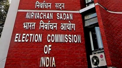 चुनाव आयोग का सख्त कदम: 474 राजनीतिक दलों की मान्यता रद्द, ग़ैर-कार्यक्षम पार्टियों पर कार्रवाई