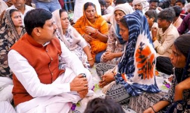 CM मोहन यादव का बड़ा एक्शन: कफ सिरप कांड में 3 ड्रग अधिकारी सस्पेंड, 1 का ट्रांसफर; पीड़ित परिवारों से की मुलाकात"