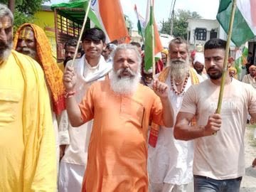 खाना खाते ही मुंह से निकला झाग,अयाेध्या में रावत मंदिर के महंत की अचानक मौत से मचा हड़कंप,8 करोड़ की जमीन बेचने वाले संत ने अचानक तोड़ा दम