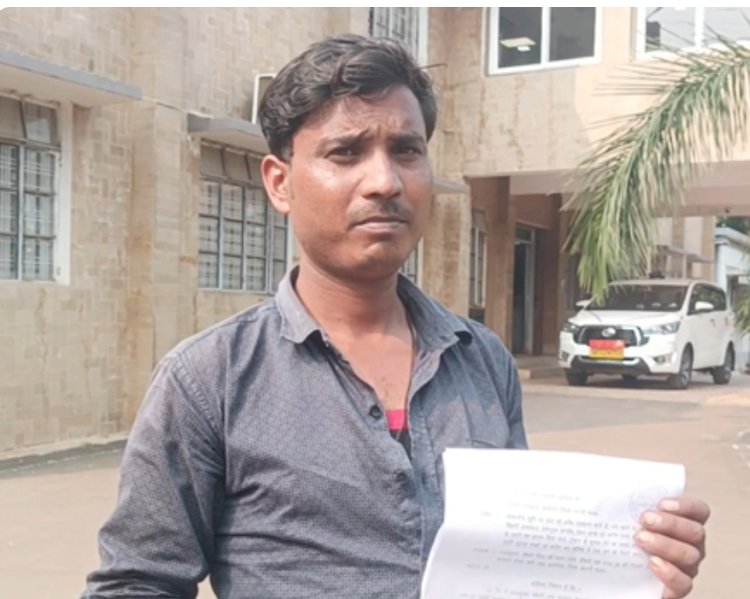 MP में फिर हुआ पेशाब कांड, दलित युवक के साथ दबंगों ने की क्रूरता,मारपीट कर उसके ऊपर मूत्र त्याग जैसी शर्मनाक हरकत