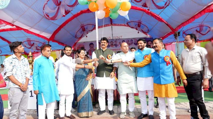 सागर में सांसद खेल महोत्सव का खाद्य मंत्री ने किया शुभारंभ, 51 दिनों तक चलेगा खेलों का महाकुंभ,  सांसद खेल महोत्सव प्रतिभावान खिलाड़ियों के लिए अपना हुनर दिखाने का मंच है : गोविंद सिंह राजपूत