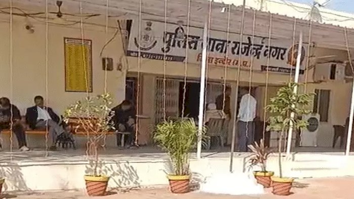 भोपाल से पुणे जा रही महिला खिलाडी से चलती बस में छेड़छाड़, पुलिस चेकिंग प्वाइंट देखते ही लड़की ने दिखाई हिम्मत, चालक-परिचालक फरार, घंटों परेशान हुए यात्री