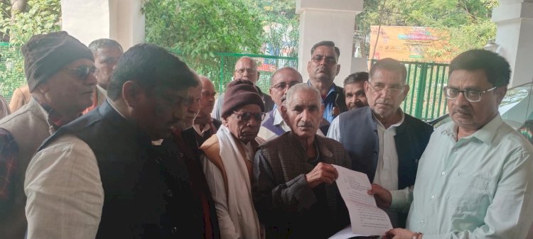 बेमौसमी बारिश से फसलें तबाह, किसानों ने मांगा मुआवजा :  मुख्यमंत्री को सम्बोधित ज्ञापन सिटी मजिस्ट्रेट को सौंपकर भूमाफियाओं पर कड़ी कार्रवाई की मांग उठाई 