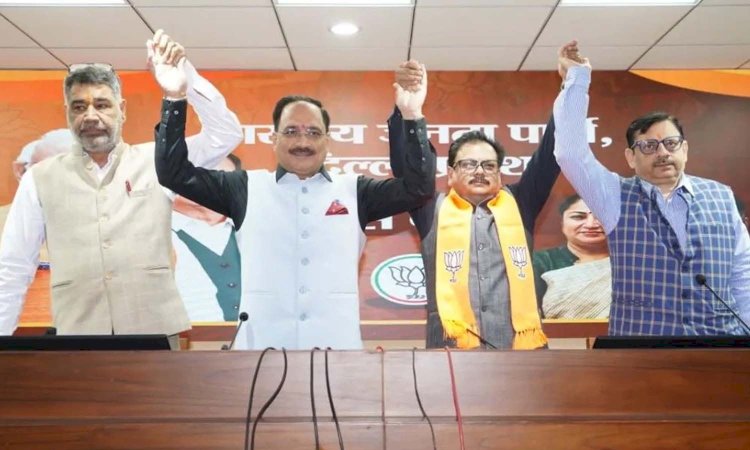 AAP को झटका,पूर्व MLA राजेश गुप्ता BJP में शामिल,आंसू छलकाते हुए  बोले गुप्ता  -मेरा फोन भी नहीं उठाते हैं अरविंद केजरीवाल
