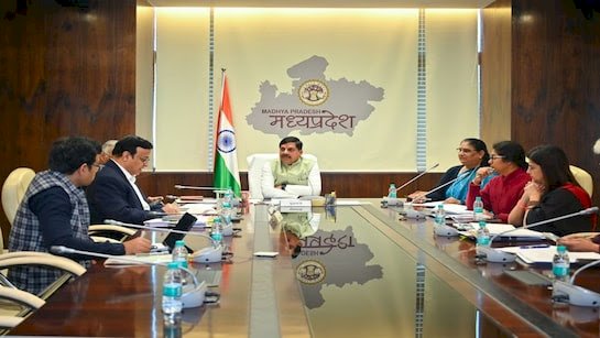 MP देश का पहला राज्य-आंगनबाड़ी कार्यकर्ताओं की ऑनलाइन भर्ती, CM मोहन यादव ने रखा 3 साल में कुपोषण खत्म करने का लक्ष्य
