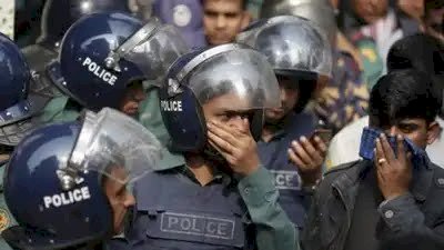 बांग्लादेश में मानवता शर्मसार: हिंदू विधवा से गैंगरेप, पेड़ से बांधकर पीटा, वीडियो बनाया