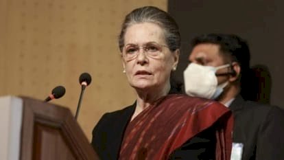 सोनिया गांधी की बिगड़ी तबीयत, सांस लेने में दिक्कत" के कारण गंगा राम अस्पताल में भर्ती कराया गया; हालत स्थिर है