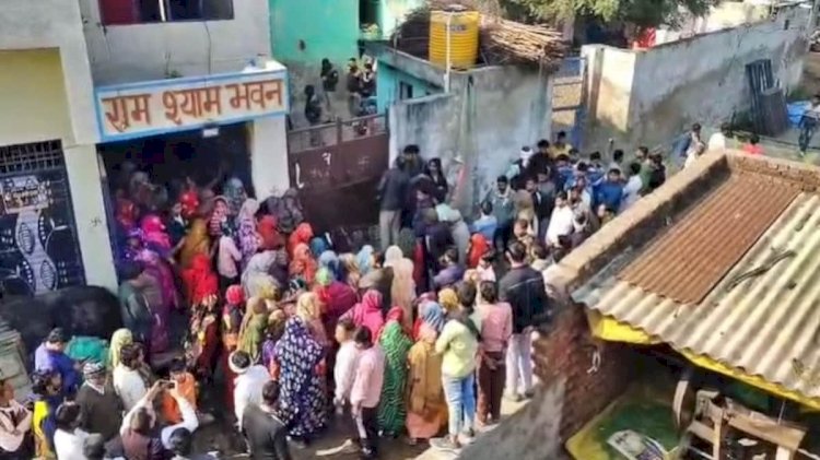 घर के अंदर मिले पति-पत्नी समेत तीन बच्चों के शव,सामूहिक आत्महत्या से फैली सनसनी; दीवार पर लिखा....