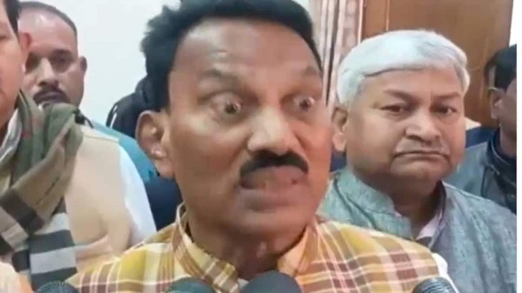 रिपोर्टर के सवाल पर आगबबूला हुए मंत्री तुलसीराम सिलावट, बोले– ‘हिसाब मांगने का अधिकार किसी को नहीं’