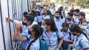 CBSE 12वीं का रिजल्ट जारी: 85.20% छात्र पास, कंपार्टमेंट और री-इवैल्यूएशन का भी मिलेगा मौका