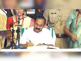 64 साल बाद बना नया रिकॉर्ड: वीडी सतीशन ने पूरी कैबिनेट के साथ ली शपथ, केरल को मिला नया मुख्यमंत्री