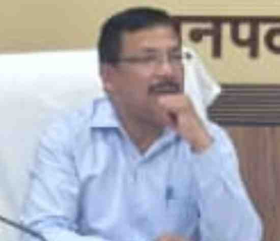 भ्रष्टाचार पर डीएम का बड़ा प्रहार, अटरिया प्रधान बर्खास्त,प्रधानमंत्री आवास योजना में घूसखोरी के आरोप पर जगम्मनपुर प्रधान के वित्तीय अधिकार सीज करने का नोटिस