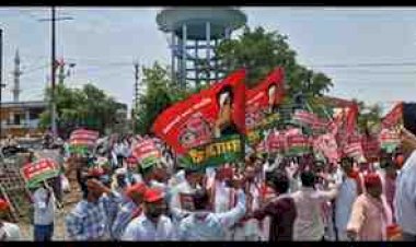 मंहगाई,पेपर लीक पर सपा का जोरदार प्रदर्शन,केंद्र व प्रदेश सरकार के खिलाफ जमकर बरसे सपाई