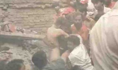 उज्जैन में दर्दनाक हादसा: 50 साल पुराना मकान भरभराकर गिरा, 12 वर्षीय असरान की मौत, नानी समेत कई घायल