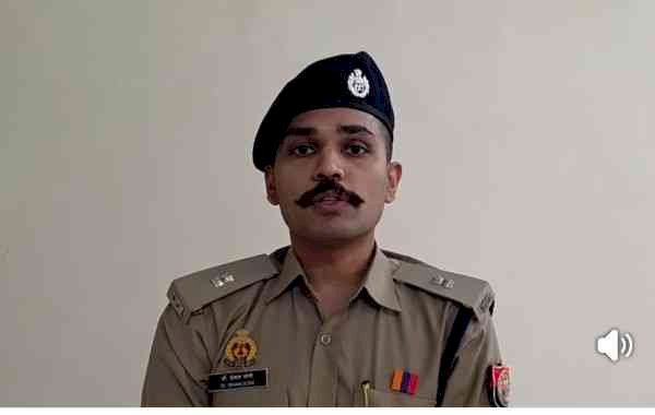 CM के पोस्टर पर अभद्रता करने वालों पर पुलिस का बड़ा एक्शन: वीडियो वायरल करने वाला गिरफ्तार, मुख्य आरोपी की तलाश जारी