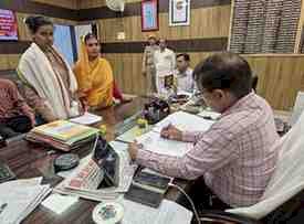 शिकायतकर्ताओं की शिकायतों के निस्तारण में अधिकारी न बरतें कोताही, समयबद्ध और गुणवत्तापूर्ण समाधान सुनिश्चित करें : जिलाधिकारी राजेश कुमार पाण्डेय