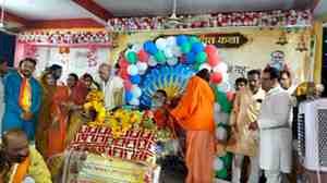 नरसिंह टेकरी में श्रीमद्भागवत कथा के चौथे दिन धूमधाम से मनाया गया भगवान श्रीकृष्ण जन्मोत्सव