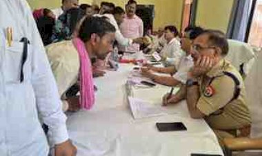 कोंच तहसील में संपूर्ण समाधान दिवस: 222 शिकायतें दर्ज, 27 का मौके पर निस्तारण; डीएम बोले- बिना जांच शिकायत बंद करने पर होगी कार्रवाई