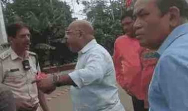 ट्रैफिक टीआई और भाजपा जिला उपाध्यक्ष के बीच तीखी बहस, पुलिस पर अवैध वसूली का आरोप; हेलमेट चेकिंग के दौरान हुआ विवाद, वीडियो वायरल