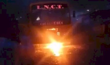 LNCT कॉलेज बस में लगी भीषण आग, तहसील चौराहा पर मचा हड़कंप; बड़ा हादसा टला
