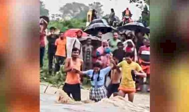 नाला पार कर रहे स्कूली बच्चे तेज बहाव में बहे, ग्रामीणों ने बचाया; सिंगरौली में बड़ा हादसा टला