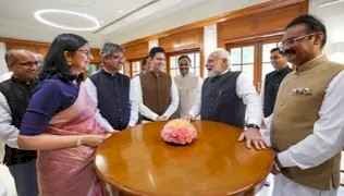 पीएम मोदी ने NDA के 45 नए सांसदों से की मुलाकात: बोले- "गुस्से में चिल्लाने की जरूरत नहीं", लुटियंस दिल्ली के जाल से बचने की दी सलाह