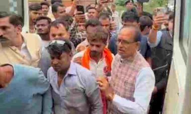 सड़क पर घायल को तड़पता देख शिवराज ने रुकवाया काफिला, एंबुलेंस बुलाकर अस्पताल भेजा; बताया ‘गोल्डन ऑवर’ का महत्व