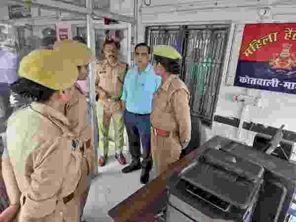 48 हिस्ट्रीशीटरों के सत्यापन से लेकर सीसीटीवी, महिला हेल्प डेस्क, अभिलेख और जर्जर बैरक तक की जांच, कमियों का समयबद्ध निस्तारण सुनिश्चित करने के निर्देश
