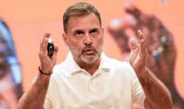 बालाघाट में राहुल गांधी का बड़ा दौरा: मृत आदिवासी बच्चों के परिवारों के बीच जमीन पर बैठे, सुनी दर्द की दास्तान; सुरक्षा को लेकर पुलिस से टकराव