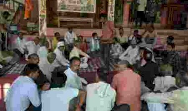 चिंकी परियोजना को लेकर चौरास में किसानों की हुंकार, बोले—विकास के साथ प्रभावित परिवारों का भविष्य भी सुरक्षित हो,  प्रभावित किसानों ने उचित मुआवजा, चार गुना भुगतान और परिवार के एक सदस्य को रोजगार देने की उठाई मांग