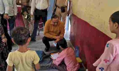 जनता दर्शन में मिली श्रुति की पढ़ाई का जिलाधिकारी ने लिया फीडबैक, काशीराम कॉलोनी के विधालय का किया निरीक्षण