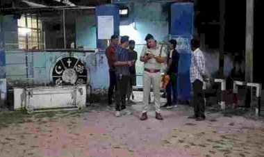 बेटे ने मां को कुल्हाड़ी से काटकर उतारा मौत के घाट, शराब के नशे में मां से हुआ विवाद; सिर पर वार कर हत्या के बाद आरोपी फरार, गोपालपुरा गांव में मचा हड़कंप