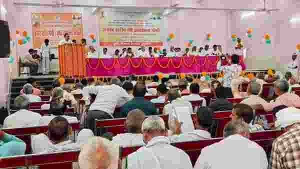जनपद स्तरीय रबी गोष्ठी में किसानों की समस्याओं पर मंथन, वैज्ञानिकों ने बताईं उन्नत खेती की तकनीकें, फार्मर रजिस्ट्री और फसल सुरक्षा पर दिया जोर